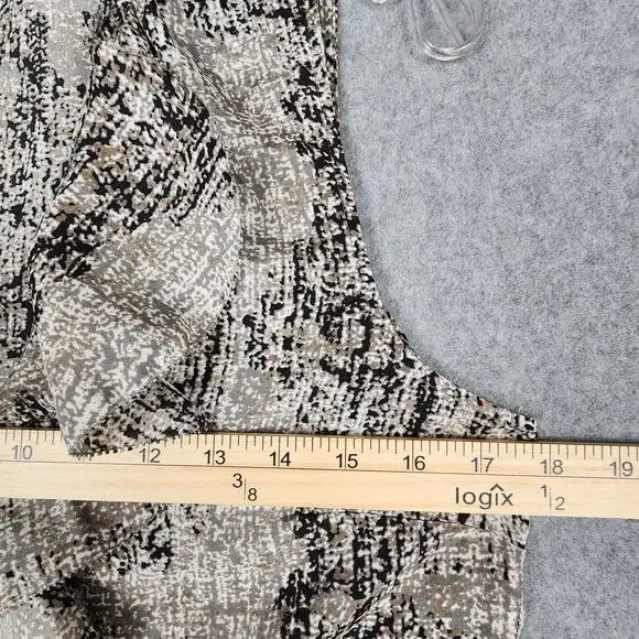 Mossimo Women's V-Neck Sleeveless Flutter Blouse Geometric Pattern Size Large - Picture 9 of 10